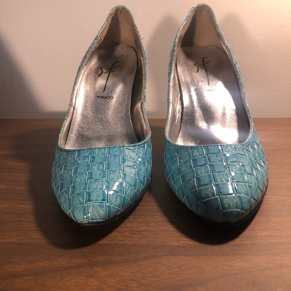 Super cool 80’s style blue pump size 6.5 - Picture 7 of 11